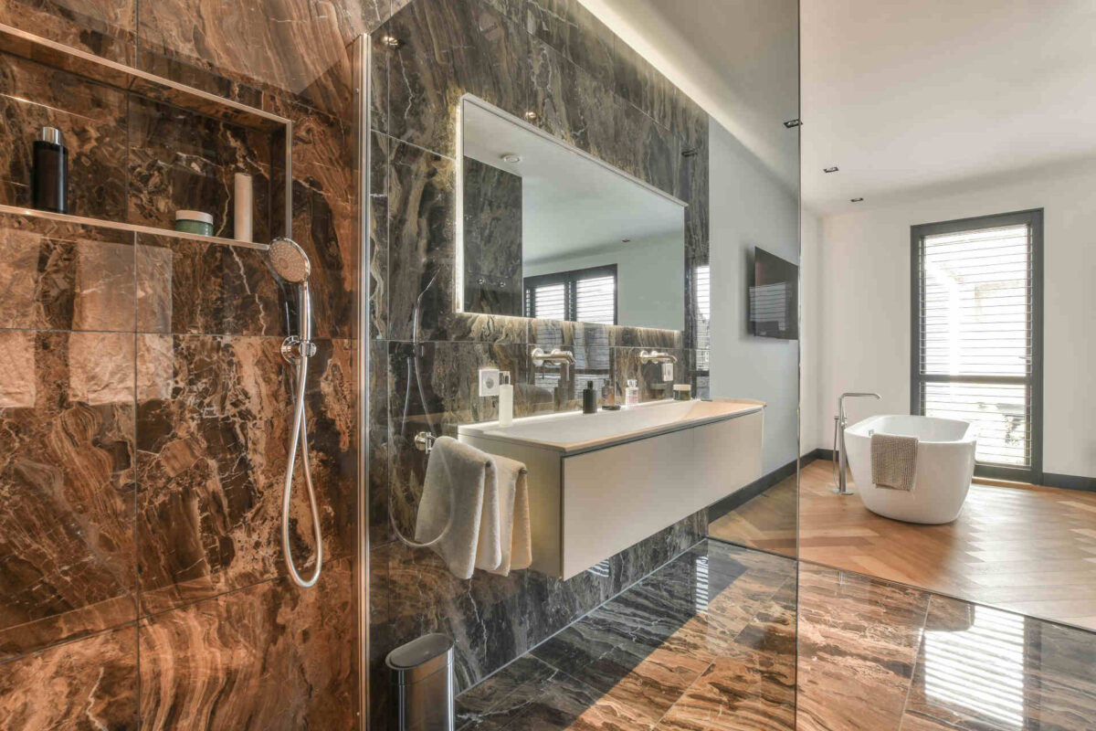 Mantenere brillanti marmo lucido e pietre naturali senza levigatrice